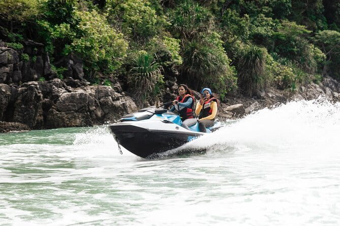 2 Hours Jet Ski Tour Rookie Package - Beras Basah Island for a 20-minute break