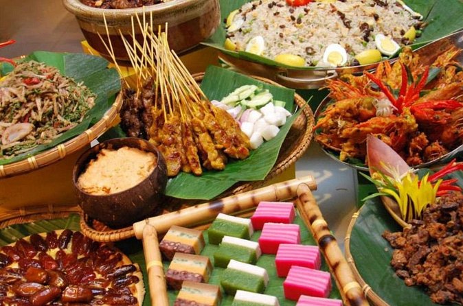 3-Hour Private Street Food Walking Tour in Kuala Lumpur - Heat, walking, and what to bring
