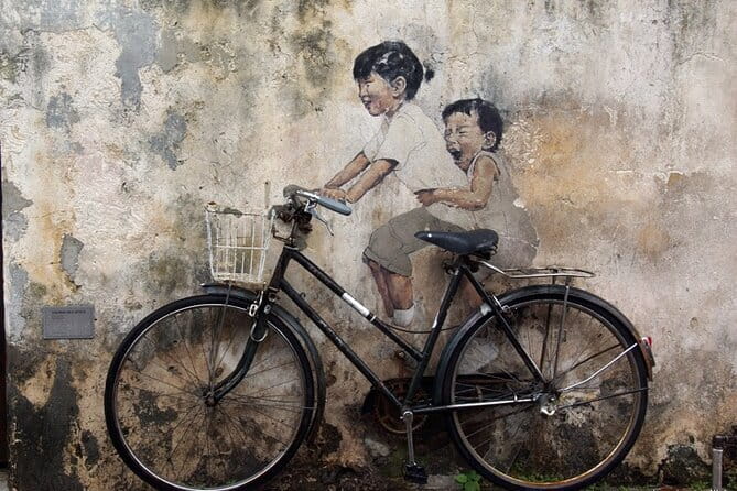 6 Hours Enchanting Exploration in Penang - George Town street art without a forced route