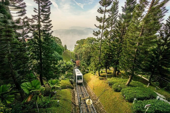 6 Hours Enchanting Exploration in Penang - Chew Jetty and life over the water