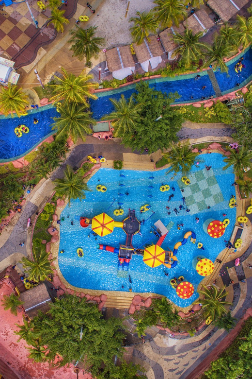 A'famosa Water Theme Park & Safari Wonderland Ticket - Safari Wonderland: the stronger choice for animal lovers