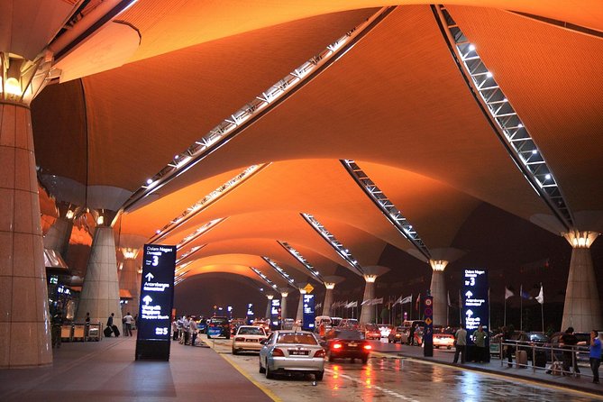 Airport transfer - The ride through Kuala Lumpur