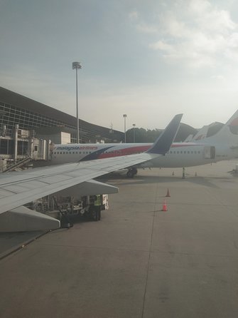 Airport Transfer Private From/To KLIA, KLIA2 - Choosing the right vehicle for your party