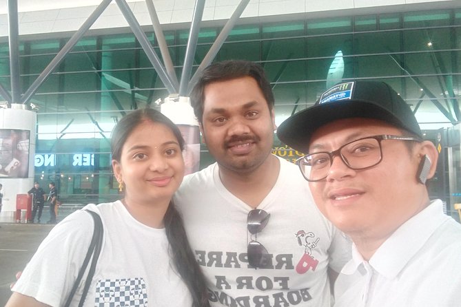 Airport Transfer Private From/To KLIA, KLIA2 - Communication is the real strength