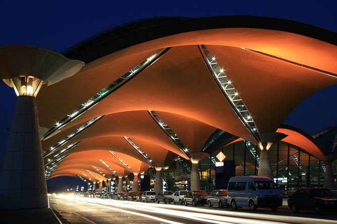 Airport transfer - What the $28 price really covers