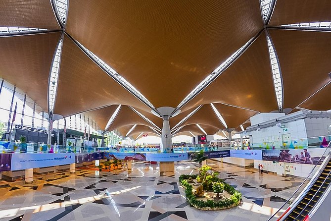 Arrival Transfer : Kuala Lumpur Airport - What the ride to central Kuala Lumpur feels like