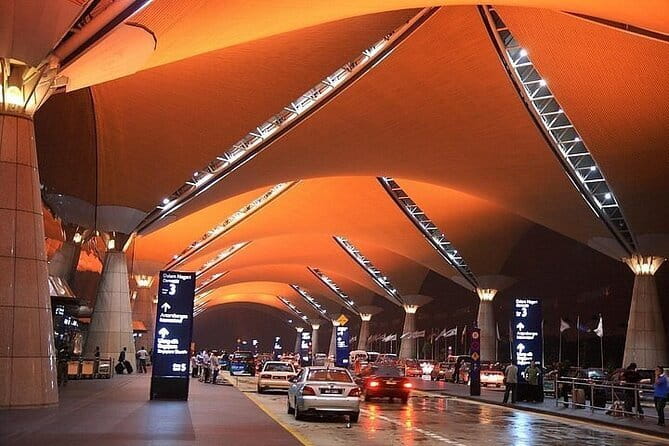 AVANI Sepang Goldcoast Resort Hotel To Kuala Lumpur International Airport KLIA KLIA2 Transfer - Shared shuttle or private vehicle?