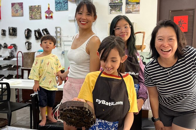 Batik Bag Painting Workshop by myBatik - Who should book this batik workshop?