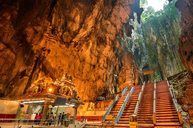 Batu Caves Temple Tour - Meeting Lord Murugan below the steps