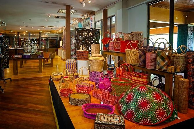 Best of Kuala Lumpur City Tour Including National Museum and National Monument - Kuala Lumpur Craft Complex: useful shopping or lost sightseeing time