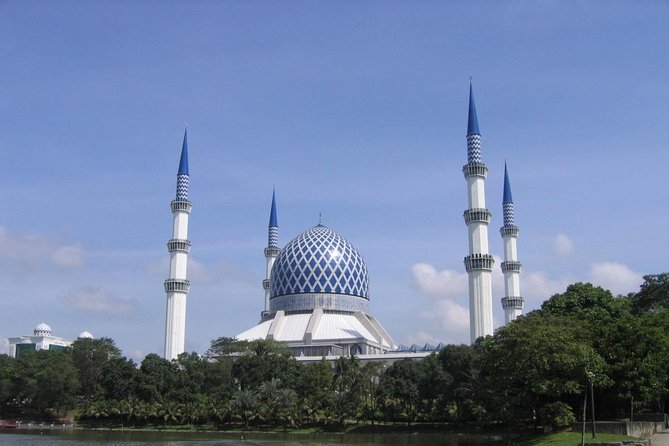 Blue Mosque And Batu Caves Tour - The watch stop adds shopping, not sightseeing
