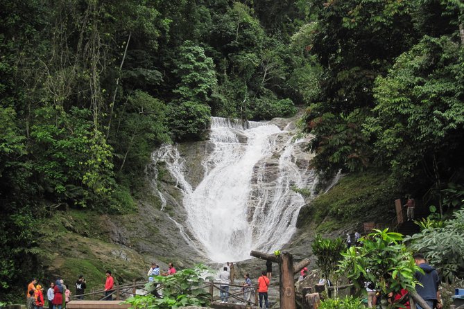 Cameron Highlands, Garden of Nature Full Day Private Guided Tour - Lata Iskandar Waterfall breaks up the drive