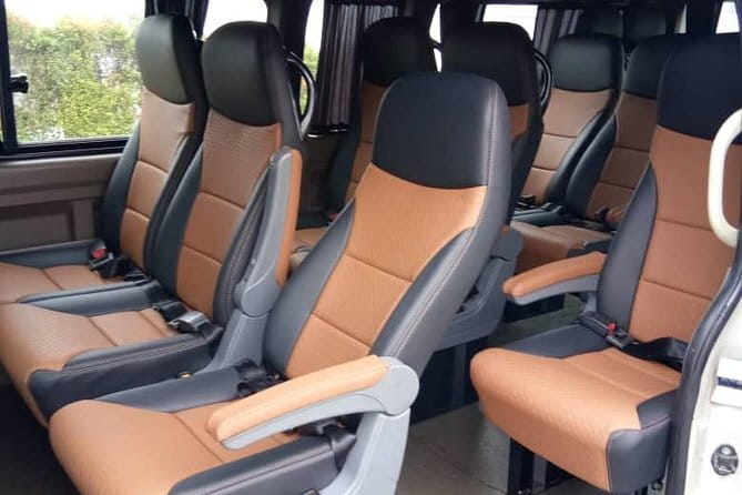 ~Chauffeur: Johor Bahru to Singapore Van Transfer - What happens at the Malaysia Singapore border