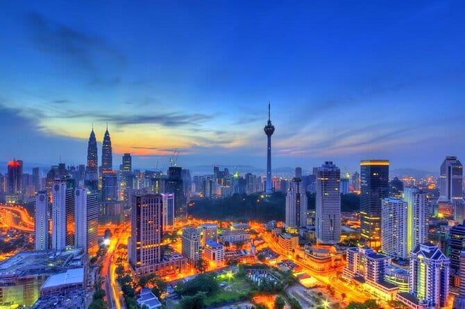 Eat Like a Local in Kuala Lumpur - Kampung Baru: nasi lemak and rendang after dark