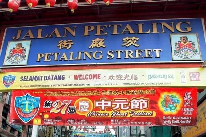 Eat Like a Local in Kuala Lumpur - The transport question: vehicle or Vespa?