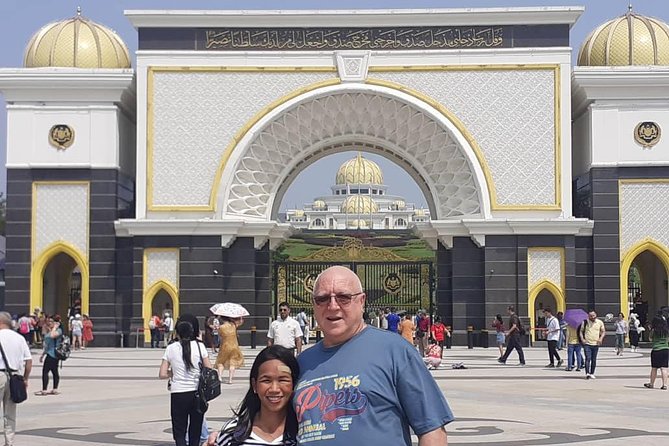 Explore Kuala Lumpur: Iconic City Landmarks & Batu Caves - A practical Kuala Lumpur layover tour
