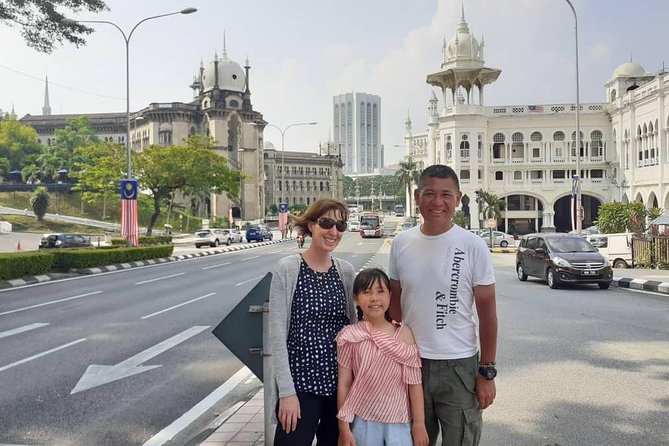 Explore Kuala Lumpur: Iconic City Landmarks & Batu Caves - Petronas Twin Towers, Kuala Lumpur’s famous image