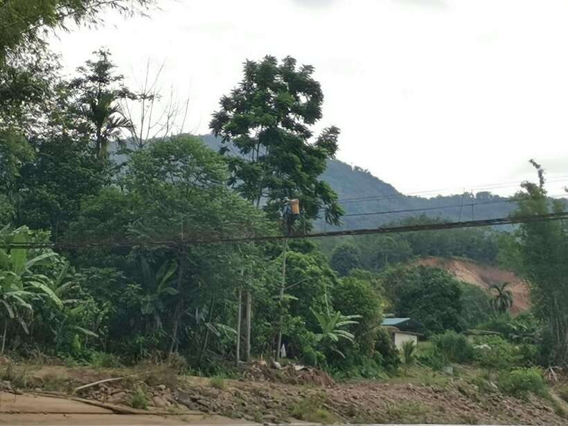 From Kota Kinabalu : Kiulu White Water Rafting Tour + meal - Village views along the river