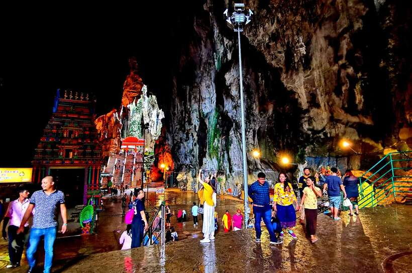 From Kuala Lumpur: Batu Caves Cultural Temple Tour - Batu Caves: 272 steps and a huge Hindu shrine