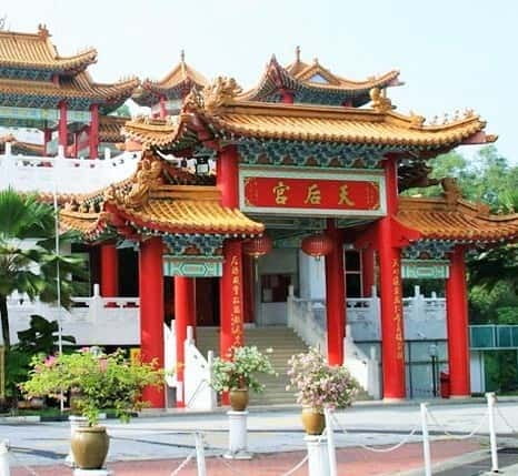 From Kuala Lumpur: Crab Island Tour with Seafood Lunch - What the $146 price really covers