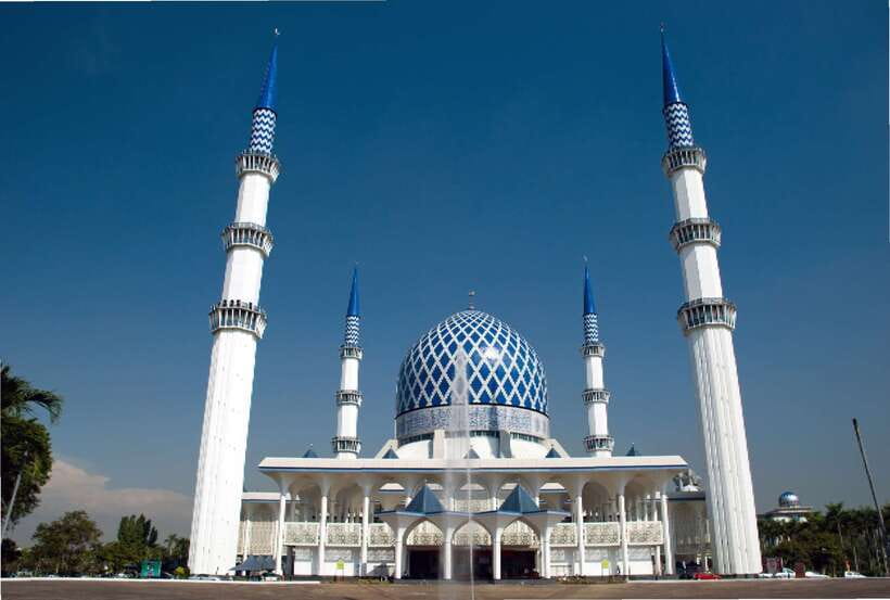 From Kuala Lumpur: Crab Island Tour with Seafood Lunch - The return route and city photo stops