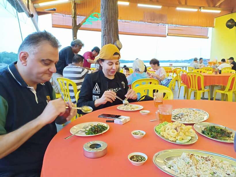 From Kuala Lumpur: Fireflies Tour and Seafood Dinner - The 6:30 PM boat to Kampung Kuantan
