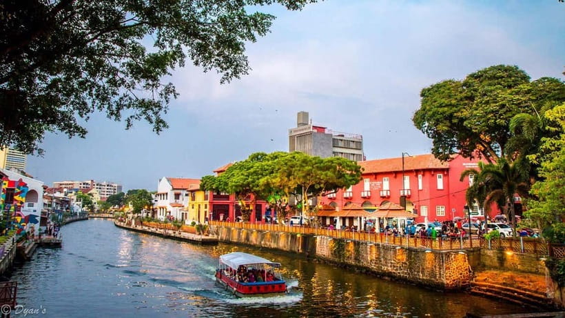From Kuala Lumpur: Historical Private Malacca Day Tour - Dutch Square and the red heart of Malacca