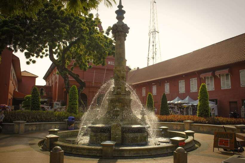 From Kuala Lumpur: Malacca Private Day Tour - The long road from Kuala Lumpur to Malacca