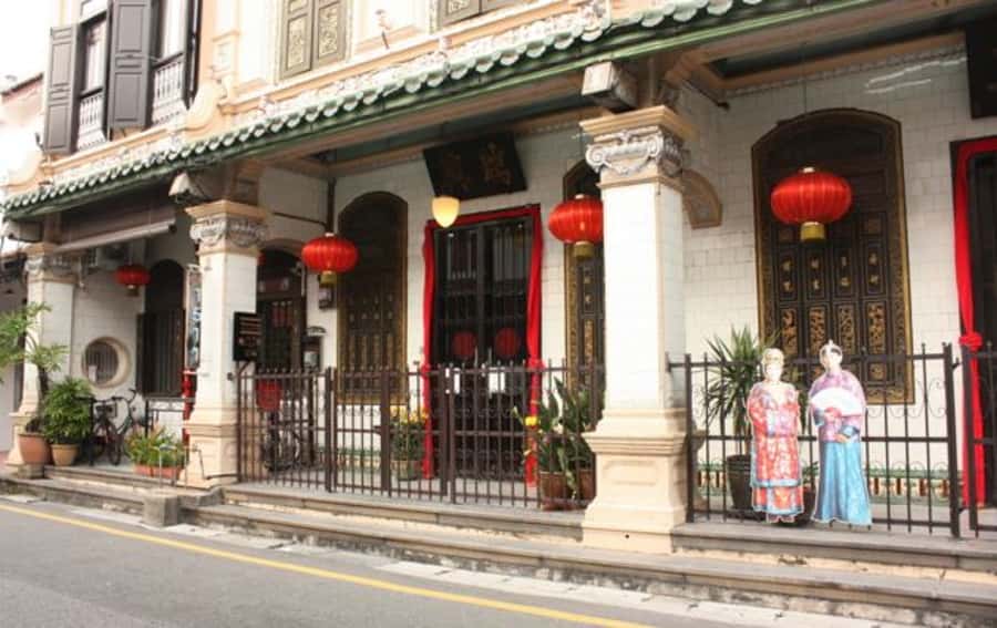 From Kuala Lumpur: Private Full Day Tour to Malacca - How the guides shape the experience
