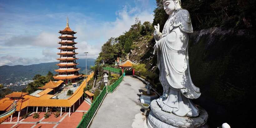 From Kuala Lumpur: Private Genting Highlands Day Trip - Leaving Kuala Lumpur for the highlands