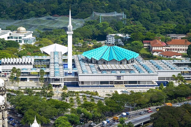 From Port Klang Petronas Twin Tower Batu Caves & KL City Tour - Chinatown and Central Market for local shopping