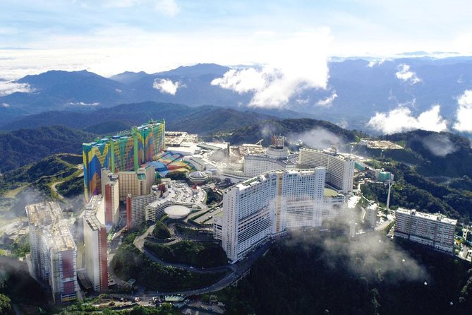 Full-Day Genting Highlands Tour with Batu Caves & Awana SkyWay - Riding the Awana SkyWay above the rainforest