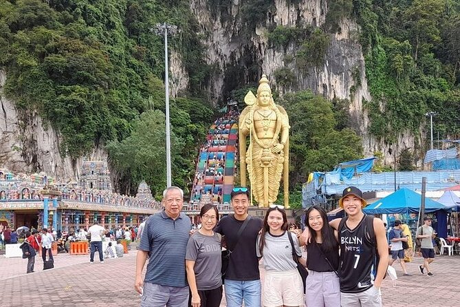 Full Day Kuala Lumpur City Tour with Petronas Twin Tower Tickets - Batu Caves, the day’s biggest contrast