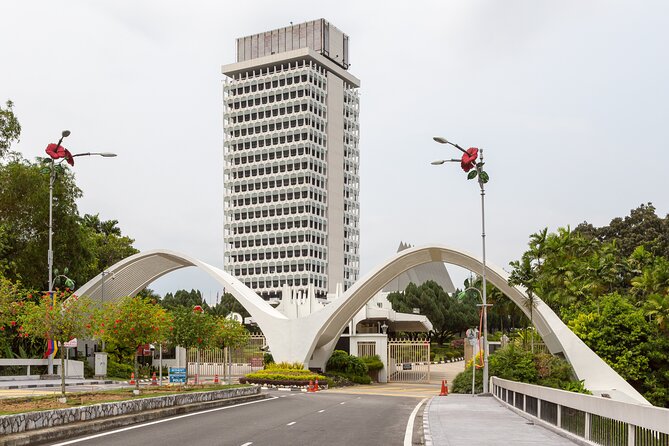 Full Day Kuala Lumpur City Tour with Petronas Twin Tower Tickets - Thean Hou Temple, Brickfields, and Chinatown