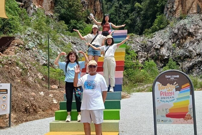 Full Day Private Ipoh Tour - Gaharu Tea Valley and the first views of the hills