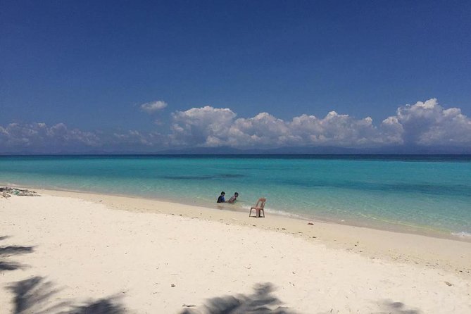 Full Day Tour in Mantanani - Lunch and time on the beach
