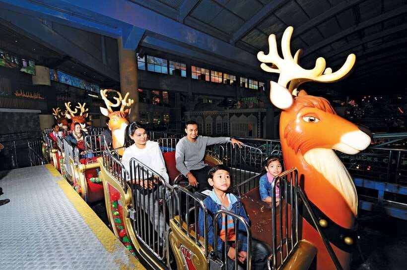 Genting Highland: Private Day Trip from Kuala Lumpur - Batu Caves gives the morning a strong first stop