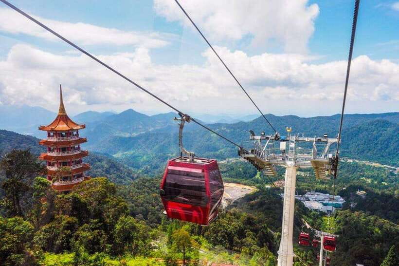 Genting Highlands Private Day Trip with Batu Caves - Batu Caves brings a physical start to the day