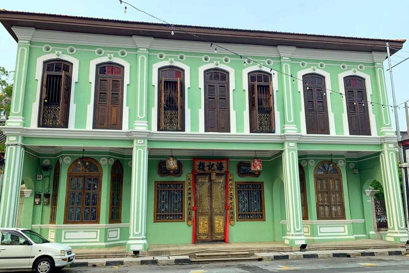 George Town: Private Half-Day Historical City Tour - Khoo Kongsi’s carved clan-house setting