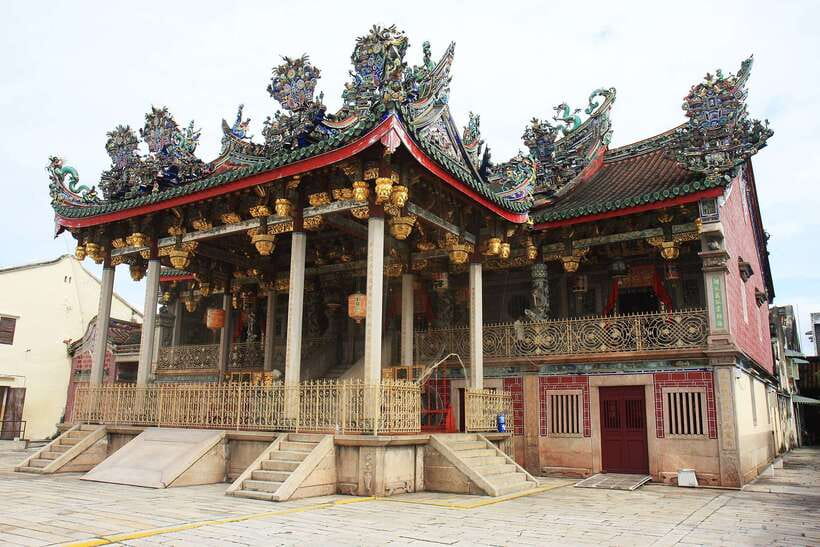 George Town: Private Half-Day Historical City Tour - Inside the Pinang Peranakan Mansion