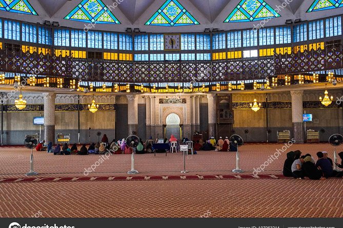 Half Day City Tour ( 4 hours ) - Finishing beneath the Petronas Twin Towers