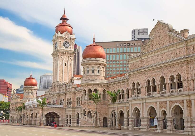 Half-Day Kuala Lumpur Exploration Tour - The National Mosque and respectful dress