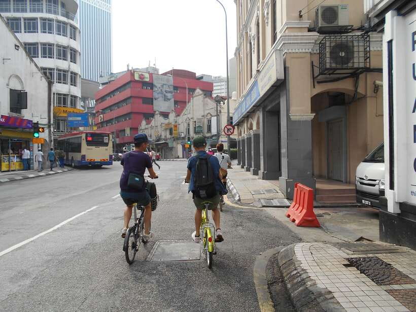 Hidden Kuala Lumpur: 4-Hour Bike Tour - Into the alleyways connecting old and new KL