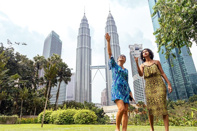 Highlights & Hidden Gems With Locals: Best of Kuala Lumpur Private Tour - Why this private KL tour works well