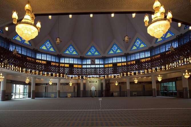 Immerse Yourself in Kuala Lumpur Heritage on a Night Tour - The Chinese temple question: Thean Hou or Chan See Shu Yuen