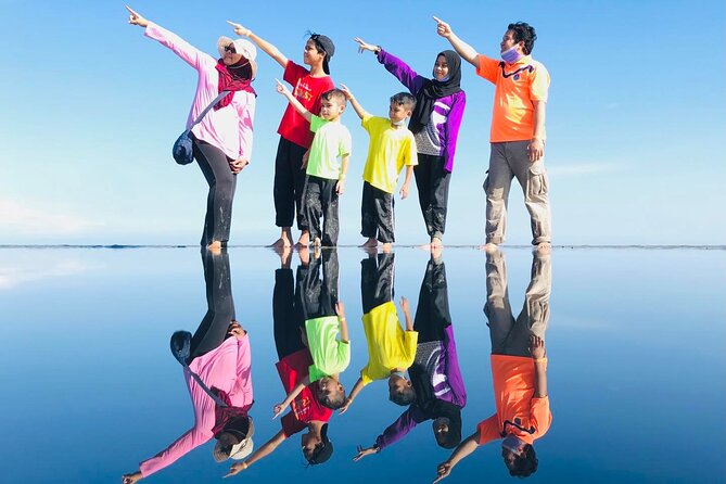 Instagrammable Kuala Selangor Sky Mirror Tour with Transfer - Making the most of the mirror photos