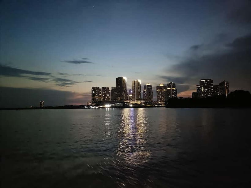 Johor Bahru: Brooklyn Cruise at Puteri Harbour - The paperwork and meeting point need attention