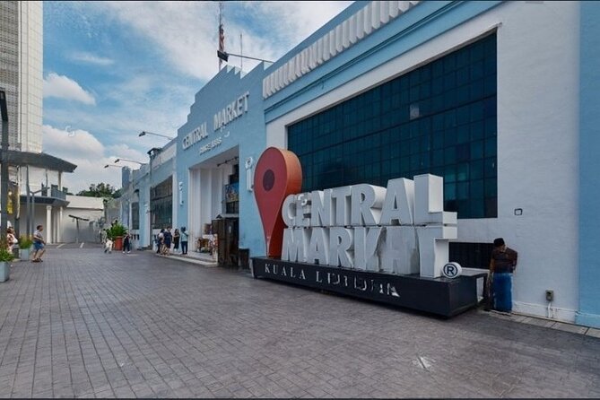 KL in a Day: 10-Hour Adventure Through the Heart of the City - National Mosque and Malaysia’s public memory