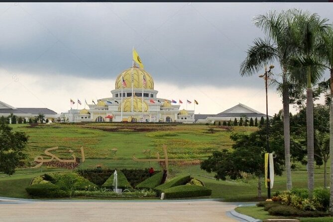 KL in a Day: 10-Hour Adventure Through the Heart of the City - Gardens, rainforest, birds, and butterflies