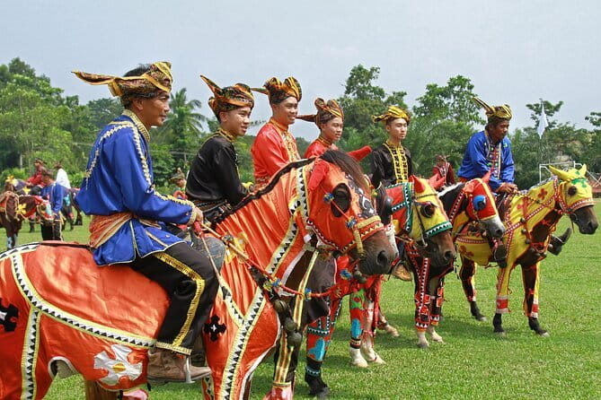 Kota Kinabalu Half Day City Tour with Professional Tour Guide - Signal Hill for the best city overview